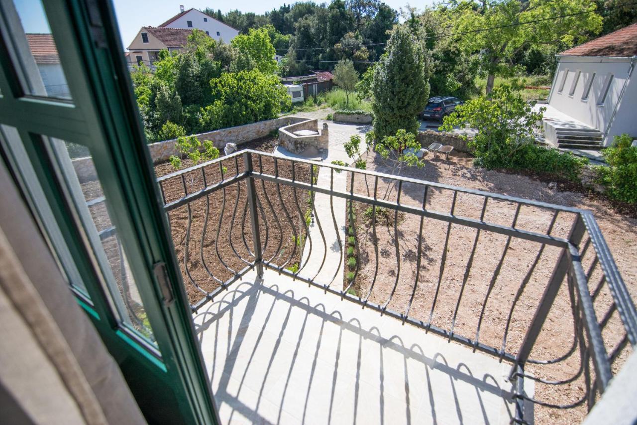 Apartments Tarragon Ugrinici Екстер'єр фото